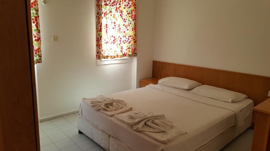 Tolan Apartments İçmeler Luaran gambar