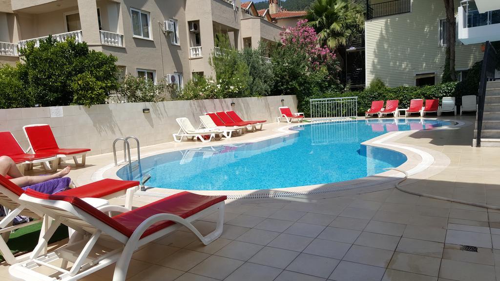 Tolan Apartments İçmeler Luaran gambar