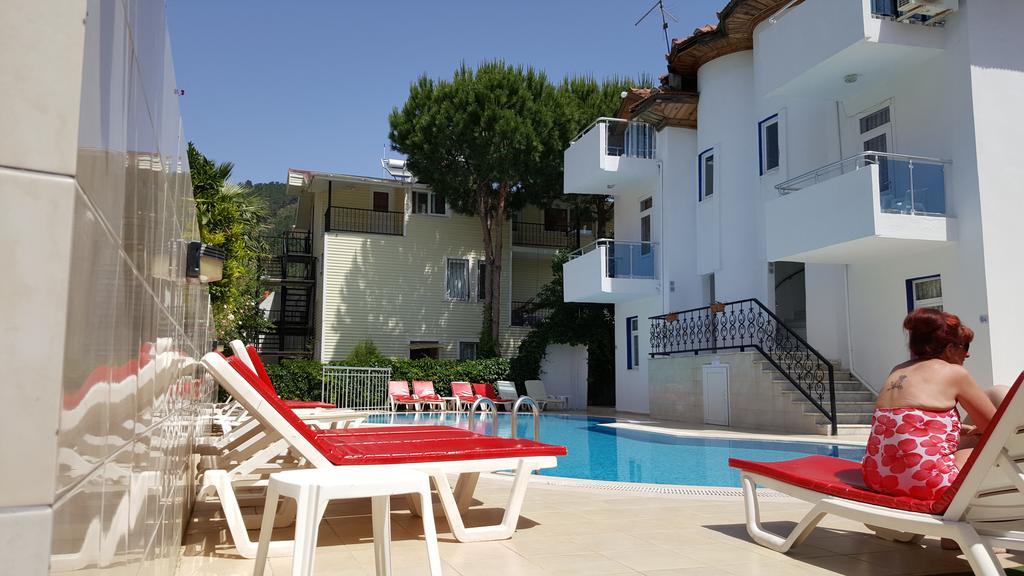 Tolan Apartments İçmeler Luaran gambar