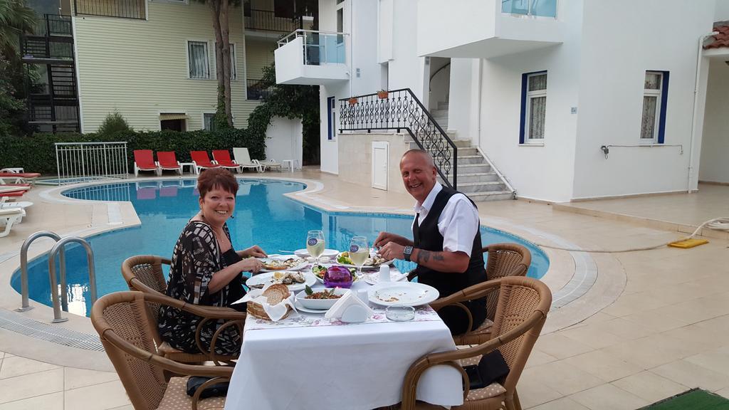 Tolan Apartments İçmeler Luaran gambar