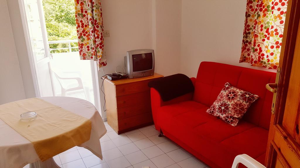 Tolan Apartments İçmeler Luaran gambar
