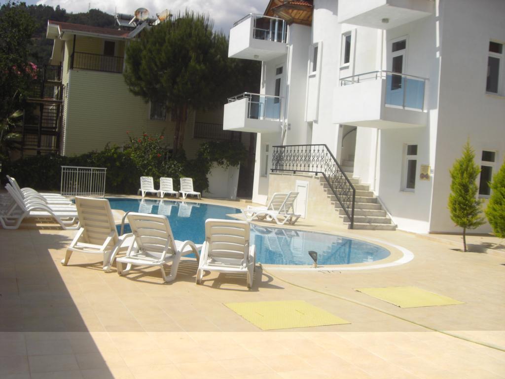 Tolan Apartments İçmeler Luaran gambar