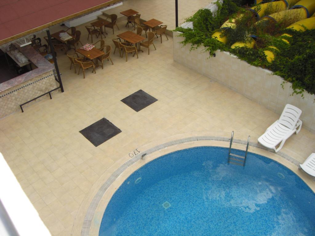 Tolan Apartments İçmeler Luaran gambar
