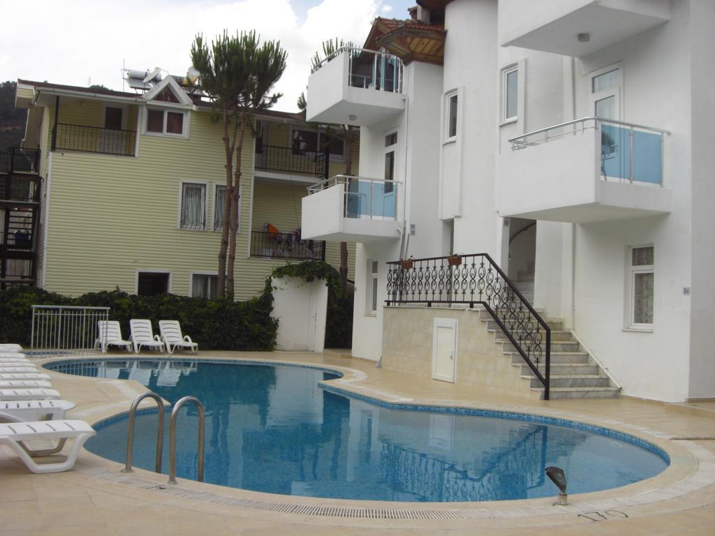 Tolan Apartments İçmeler Luaran gambar
