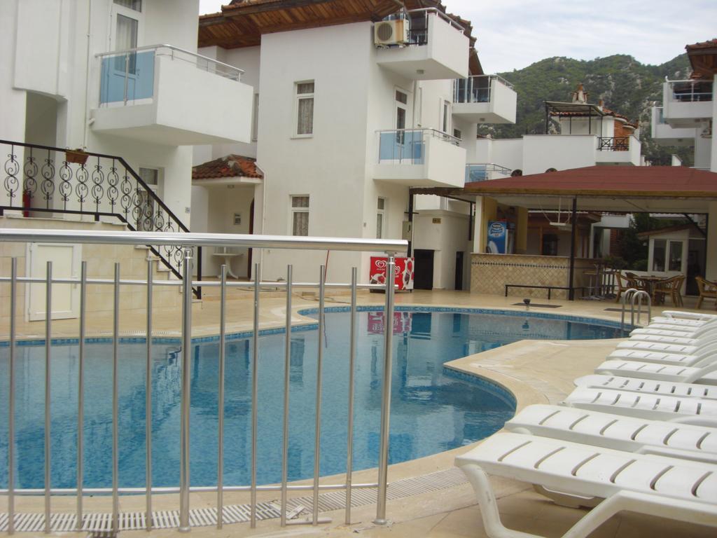 Tolan Apartments İçmeler Luaran gambar