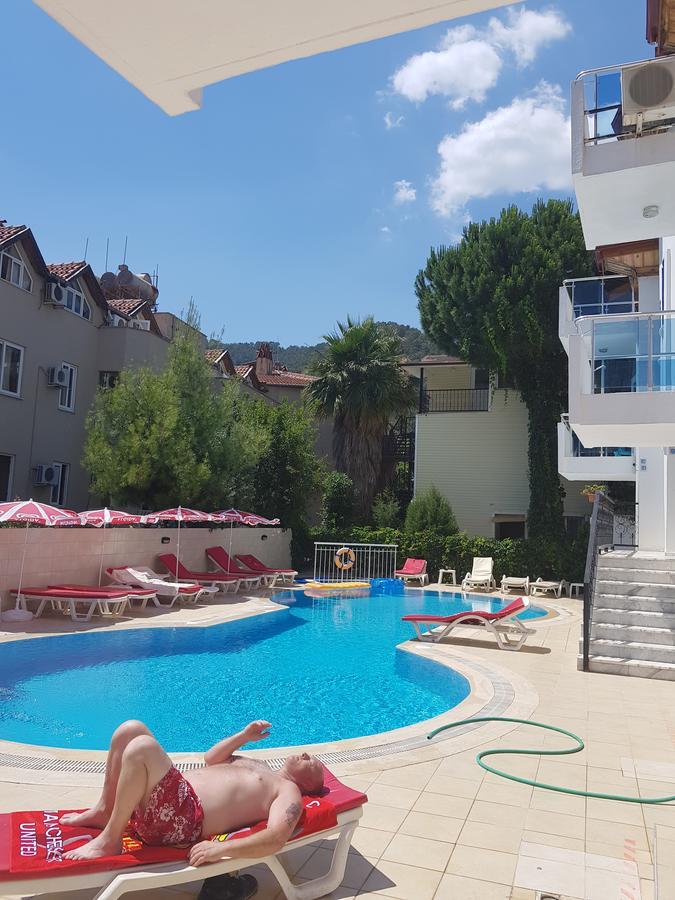 Tolan Apartments İçmeler Luaran gambar