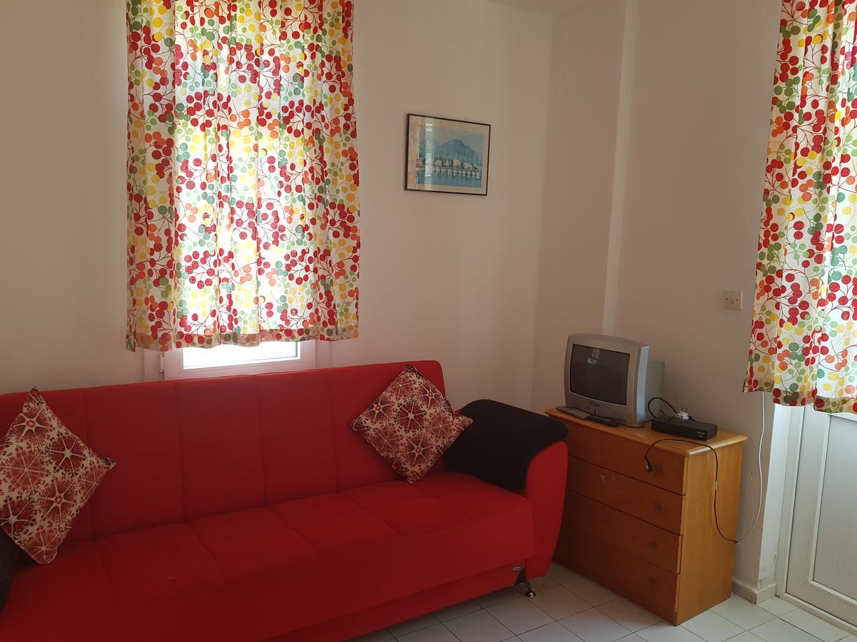 Tolan Apartments İçmeler Luaran gambar