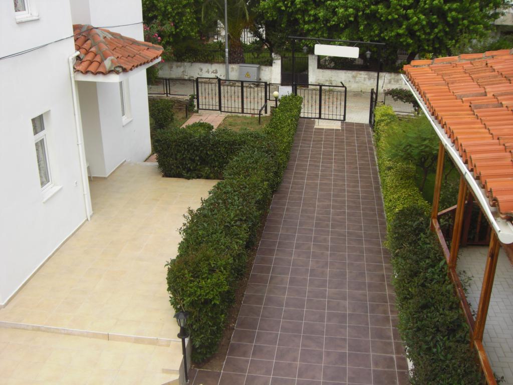 Tolan Apartments İçmeler Luaran gambar